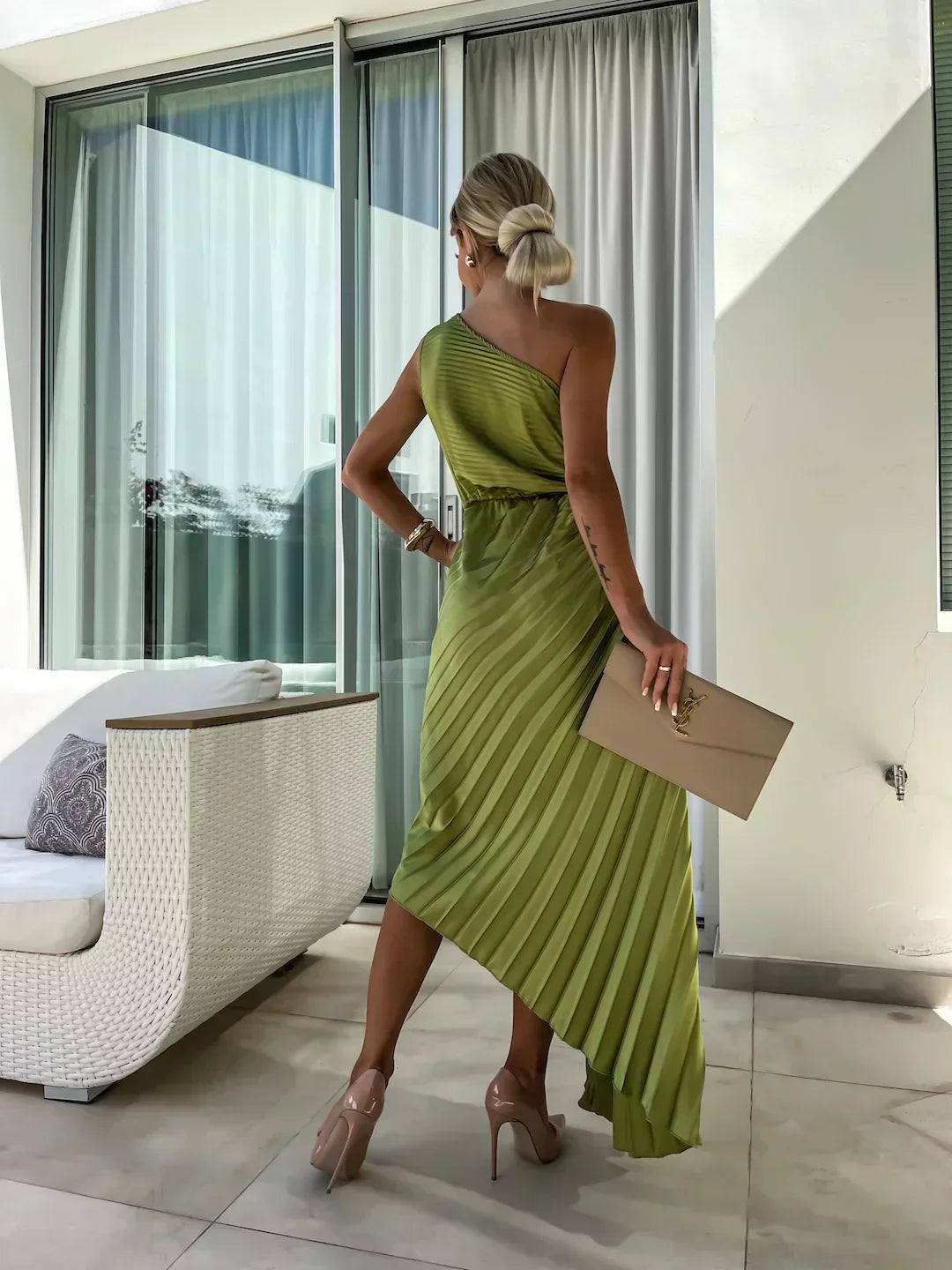 Lizbeth - Dress with Floral Shoulders